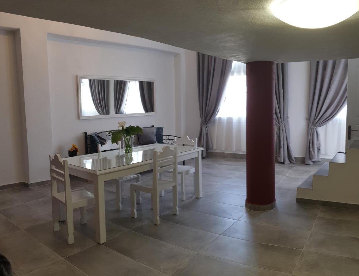 Porto Castello Hotel Fira  Bagian luar foto